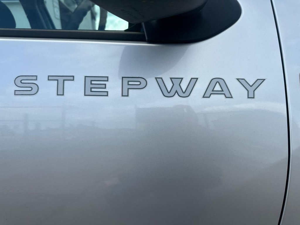 Used Dacia Sandero Stepway 2015 for sale - 77341480: Photo 24