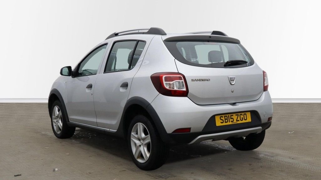 Used Dacia Sandero Stepway 2015 for sale - 77341480: Photo 4