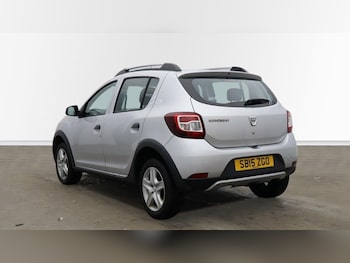 Used Dacia Sandero Stepway 2015 for sale - 77341480: Photo
