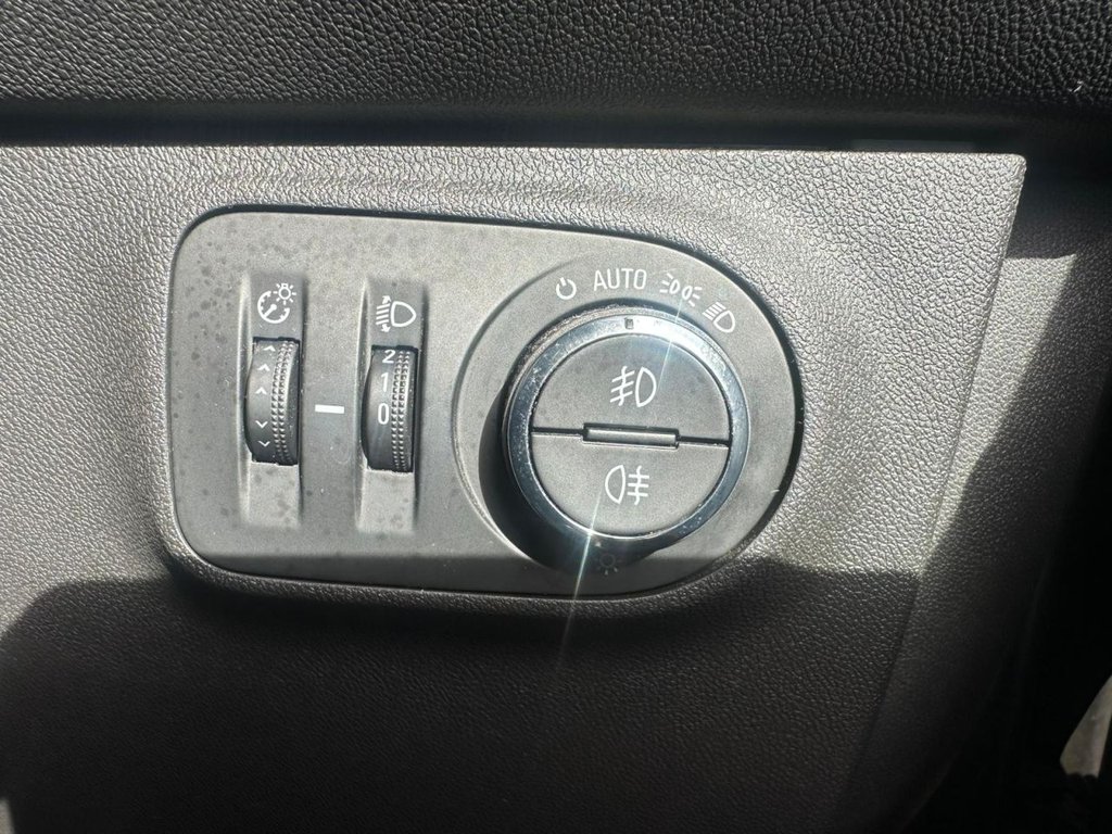 Used Vauxhall Corsa 2017 for sale - 77936911: Photo 22