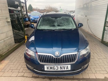Used Skoda Superb 2014 for sale - 77422328: Photo