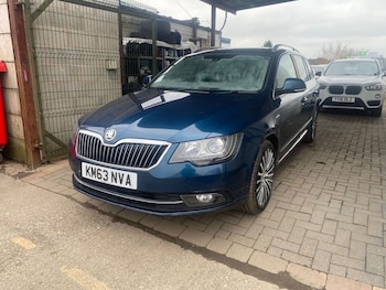 Used Skoda Superb 2014 for sale - 77422328: Photo