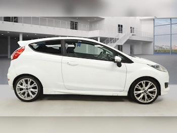 Used Ford Fiesta 2014 for sale - 76223176: Photo 2