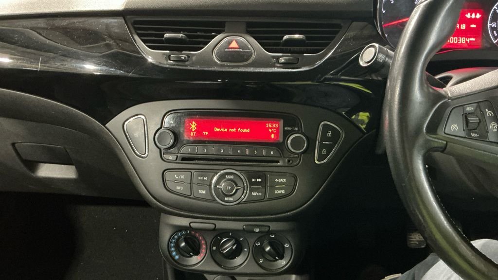 Used Vauxhall Corsa 2015 for sale - 77422324: Photo 8