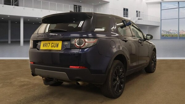 Used Land Rover Discovery Sport 2017 for sale - 76223334: Photo 2