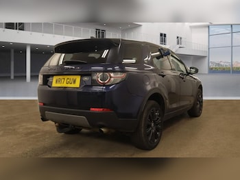 Used Land Rover Discovery Sport 2017 for sale - 76223334: Photo 2