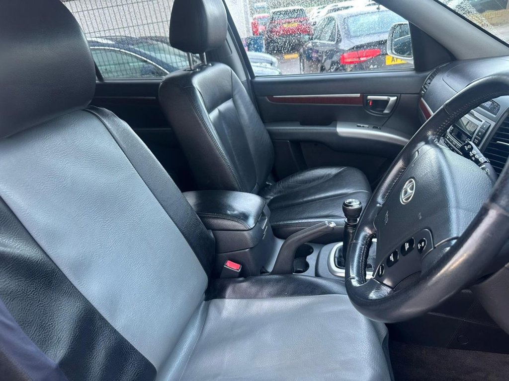 Used Hyundai Santa Fe 2009 for sale - 77936091: Photo 11