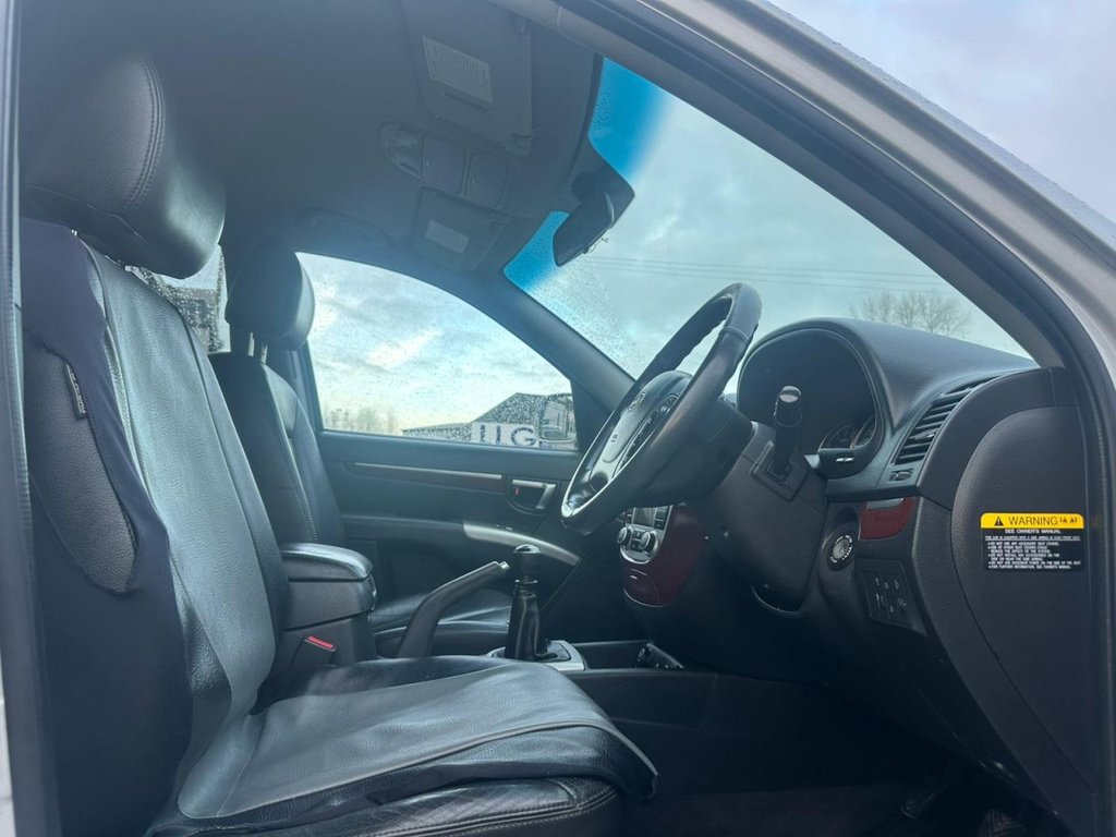 Used Hyundai Santa Fe 2009 for sale - 77936091: Photo 12