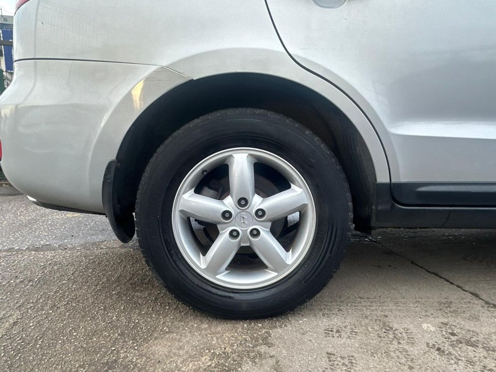 Used Hyundai Santa Fe 2009 for sale - 77936091: Photo 27