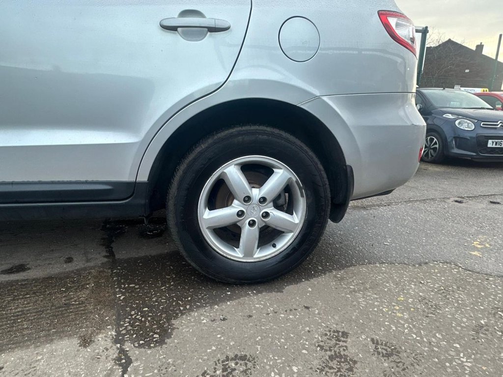 Used Hyundai Santa Fe 2009 for sale - 77936091: Photo 29