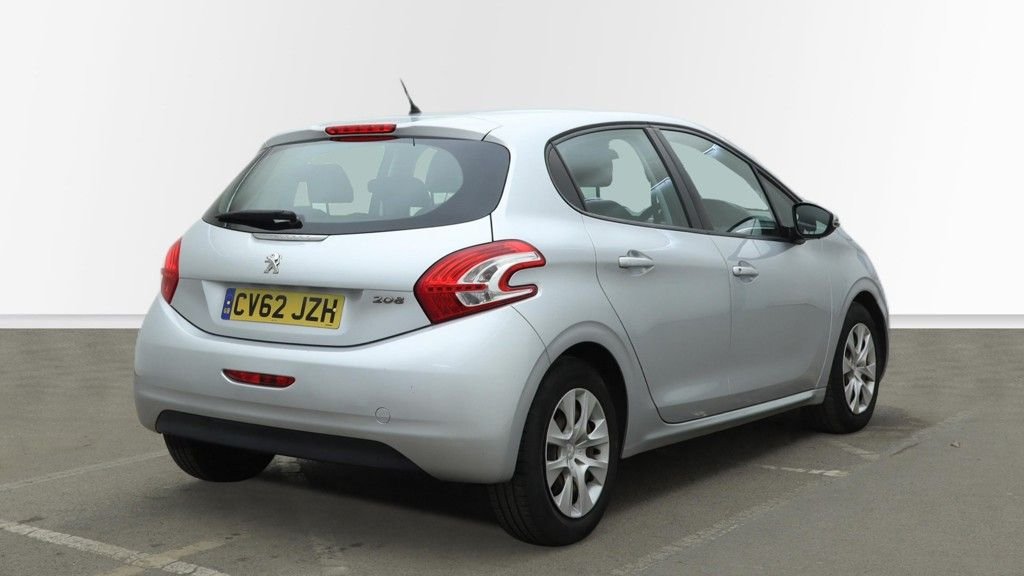 Used Peugeot 208 2012 for sale - 77053636: Photo 3