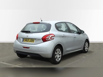 Used Peugeot 208 2012 for sale - 77053636: Photo