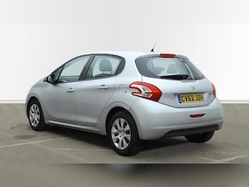 Used Peugeot 208 2012 for sale - 77053636: Photo