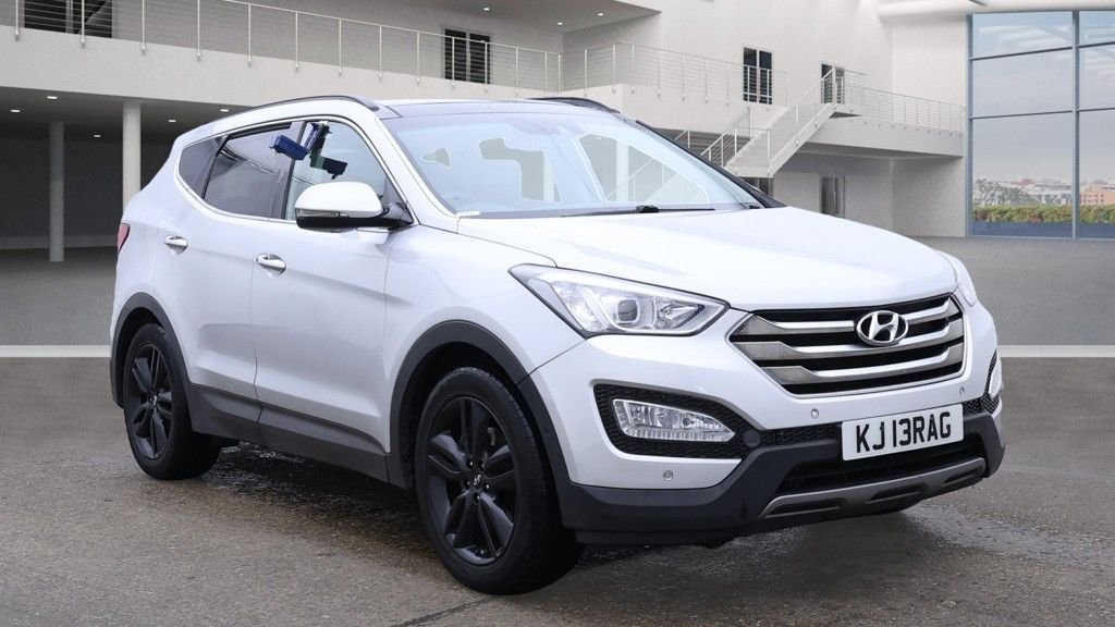Used Hyundai Santa Fe 2015 for sale - 76010373: Photo 1