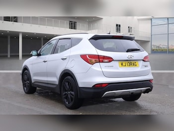 Used Hyundai Santa Fe 2015 for sale - 76010373: Photo 3