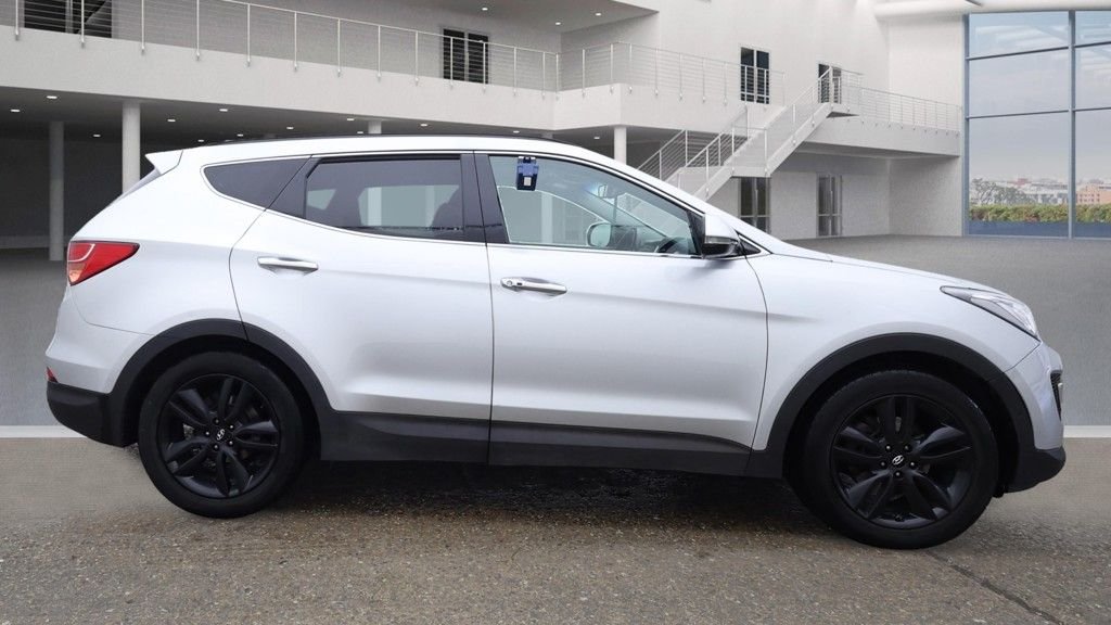Used Hyundai Santa Fe 2015 for sale - 76010373: Photo 5