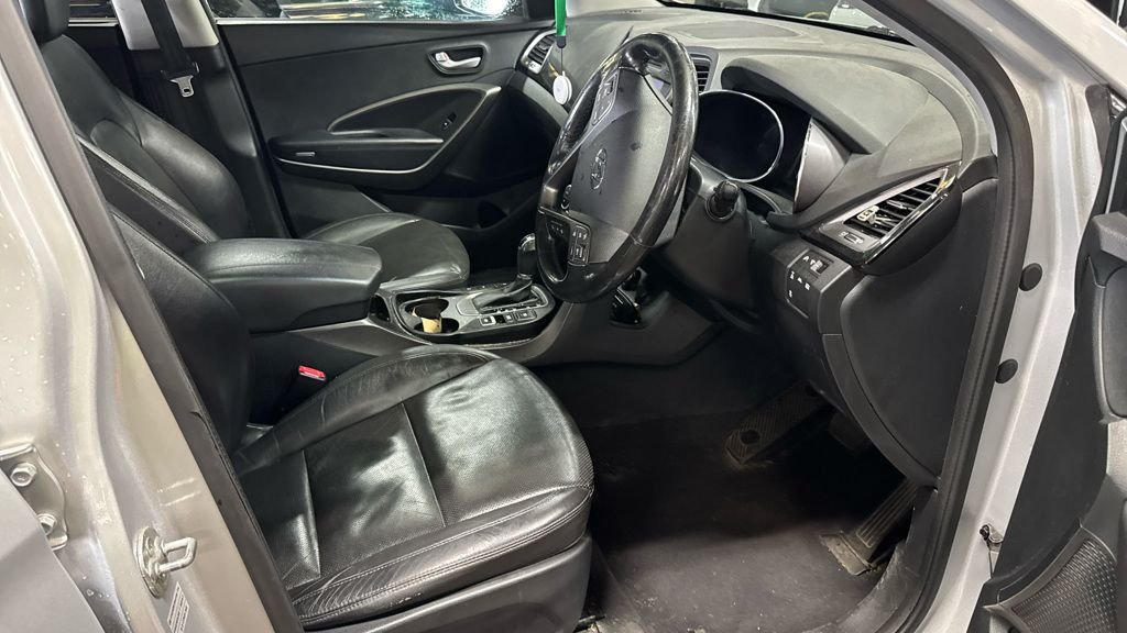 Used Hyundai Santa Fe 2015 for sale - 76010373: Photo 9