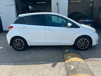 Used Toyota Yaris 2013 for sale - 79539142: Photo