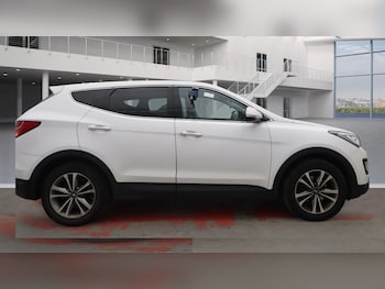 Used Hyundai Santa Fe 2015 for sale - 76223175: Photo 2