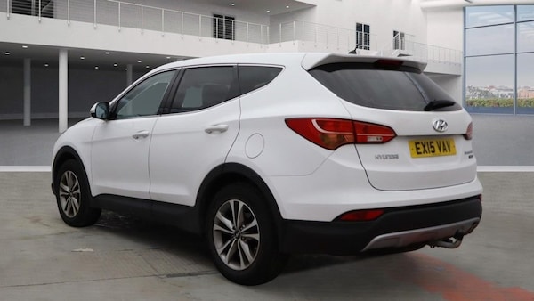 Used Hyundai Santa Fe 2015 for sale - 76223175: Photo 4