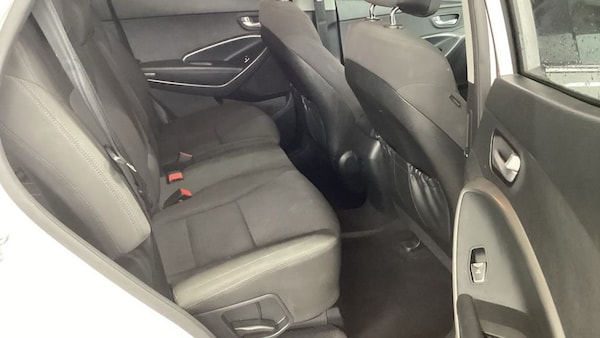 Used Hyundai Santa Fe 2015 for sale - 76223175: Photo 9
