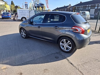 Used Peugeot 208 2014 for sale - 78514330: Photo