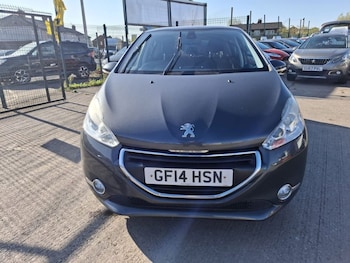 Used Peugeot 208 2014 for sale - 78514330: Photo