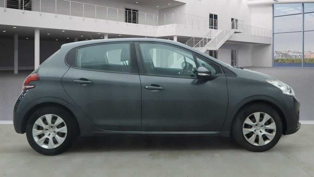 Used Peugeot 208 2015 for sale - 77720421: Photo 3
