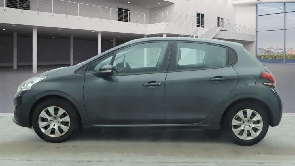 Used Peugeot 208 2015 for sale - 77720421: Photo 4