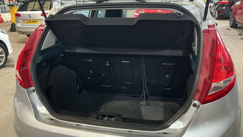 Used Ford Fiesta 2010 for sale - 78181710: Photo 7