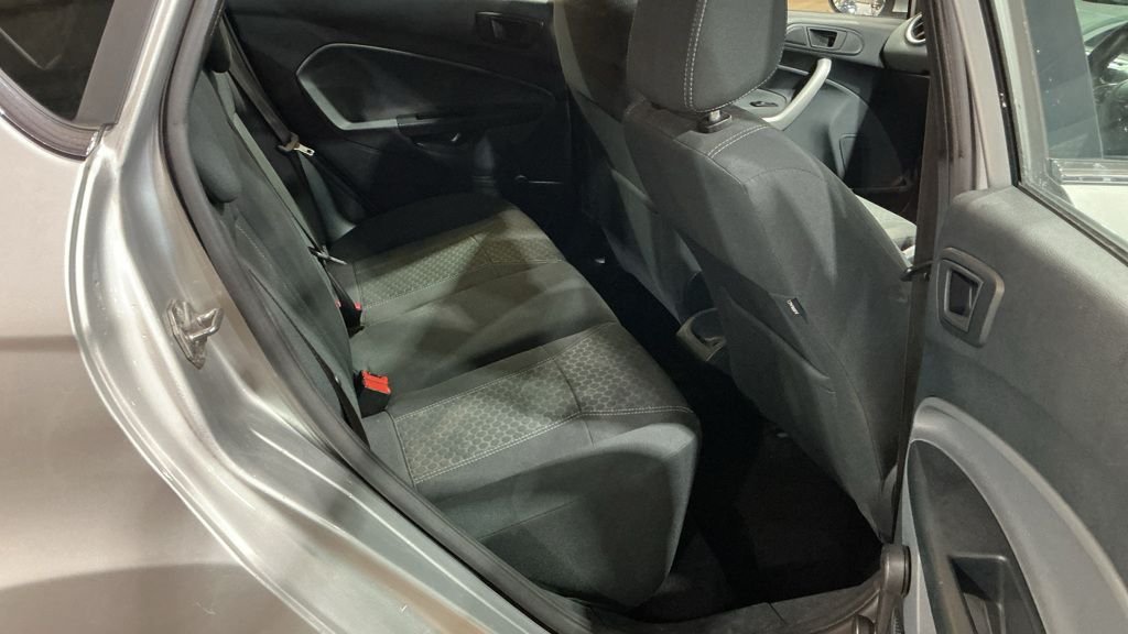 Used Ford Fiesta 2010 for sale - 78181710: Photo 8
