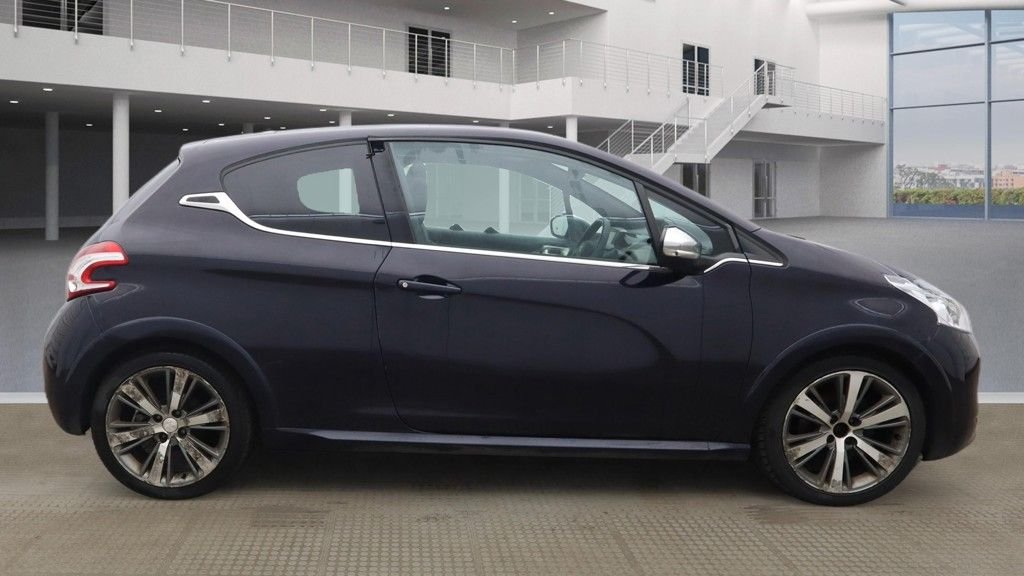 Used Peugeot 208 2014 for sale - 78030764: Photo 6