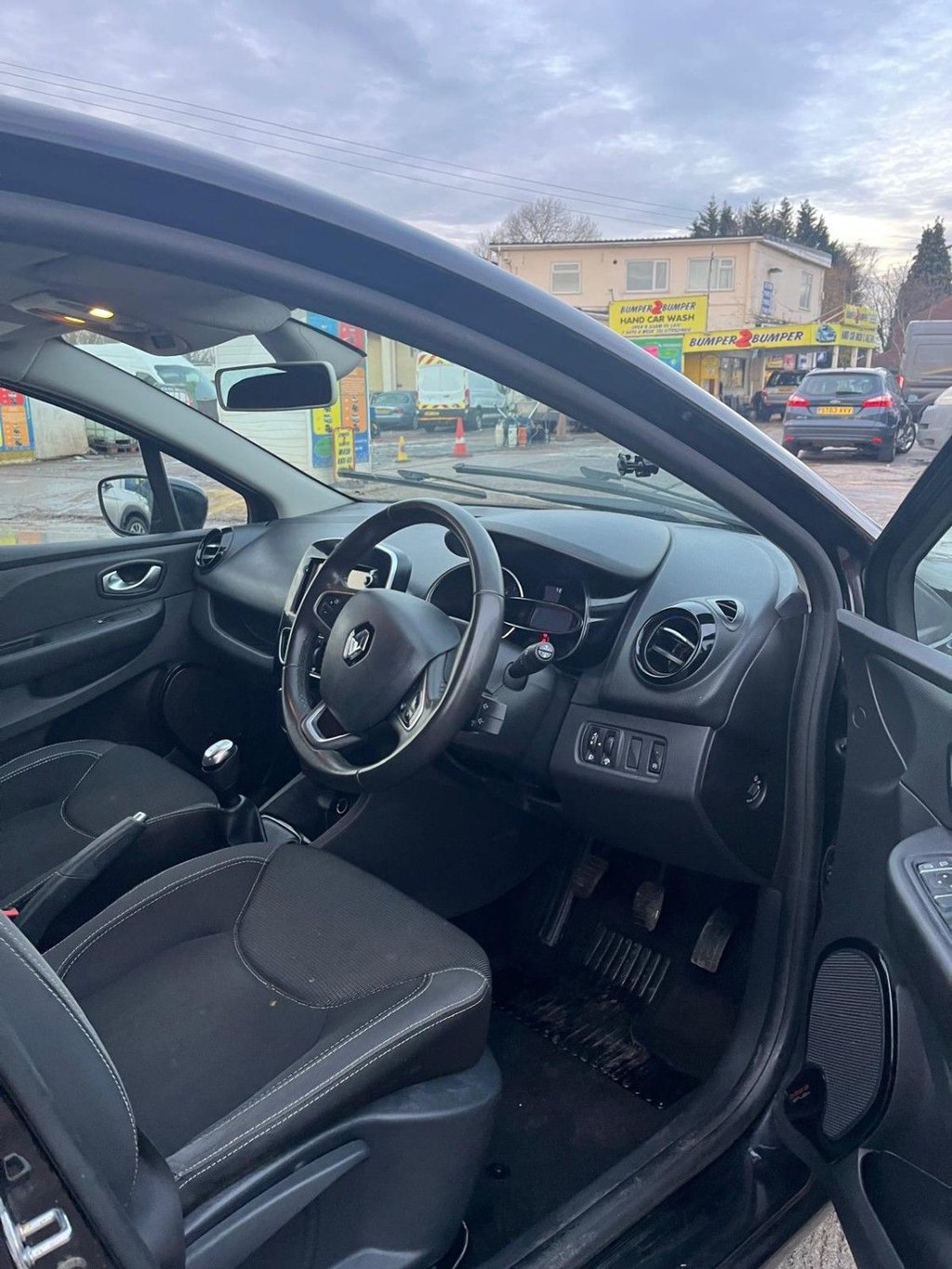 Used Renault Clio 2017 for sale - 76546601: Photo 12