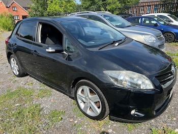 Toyota - Auris