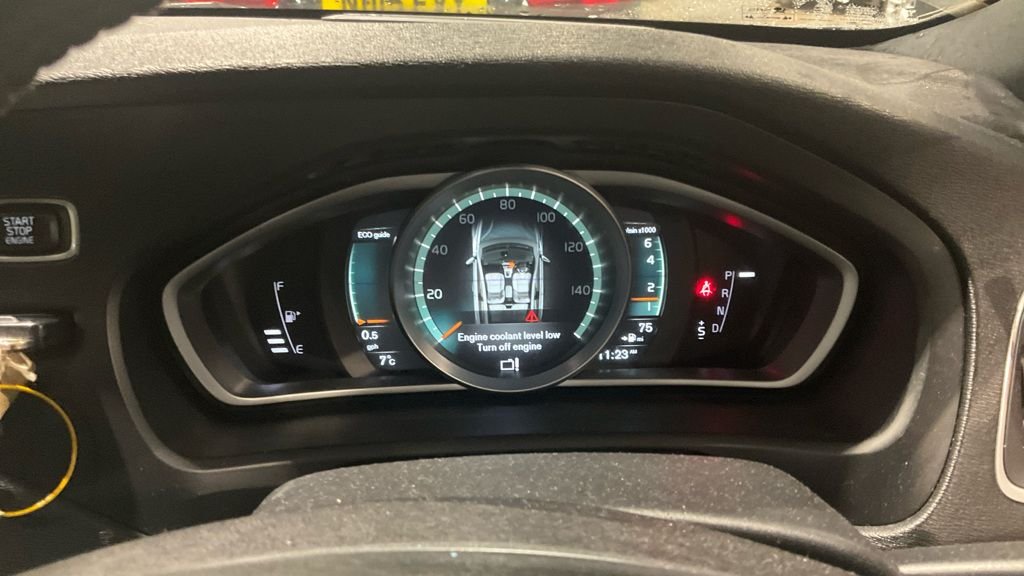 Used Volvo V40 2016 for sale - 77089413: Photo 10