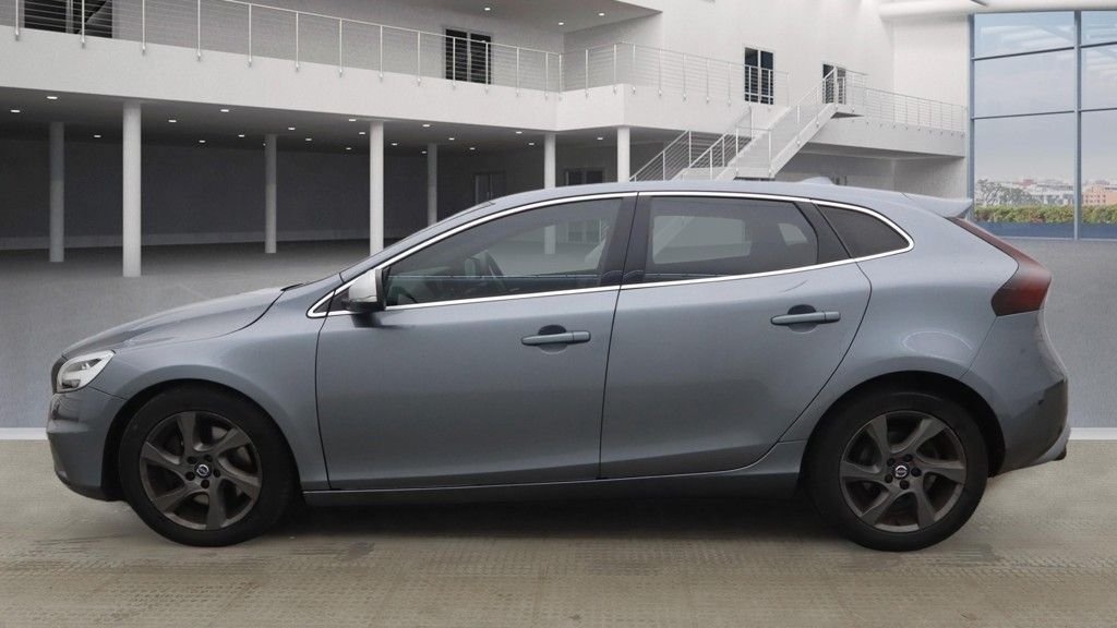 Used Volvo V40 2016 for sale - 77089413: Photo 6