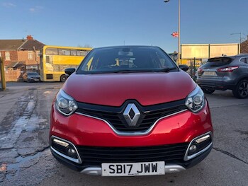 Used Renault Captur 2017 for sale - 77755215: Photo