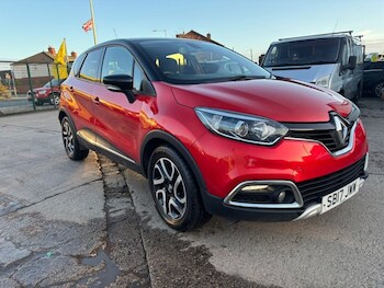 Used Renault Captur 2017 for sale - 77755215: Photo