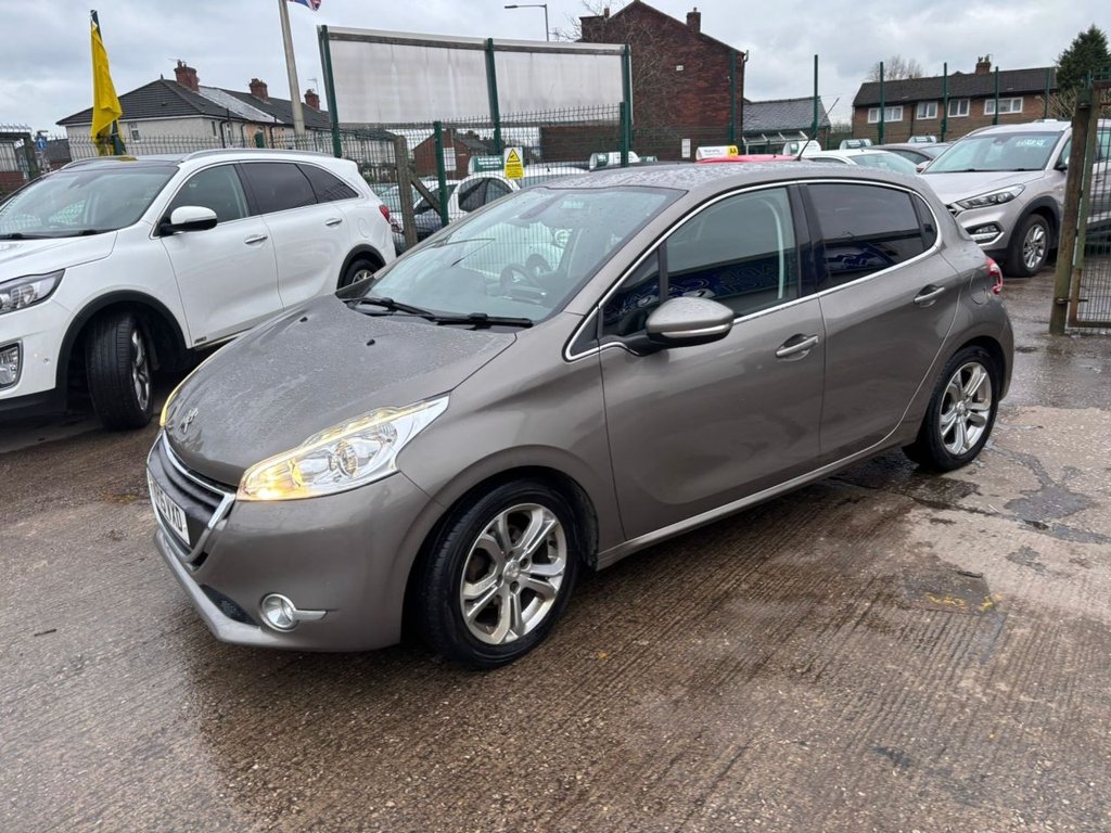 Used Peugeot 208 2015 for sale - 77936212: Photo 7