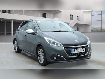 Peugeot - 208