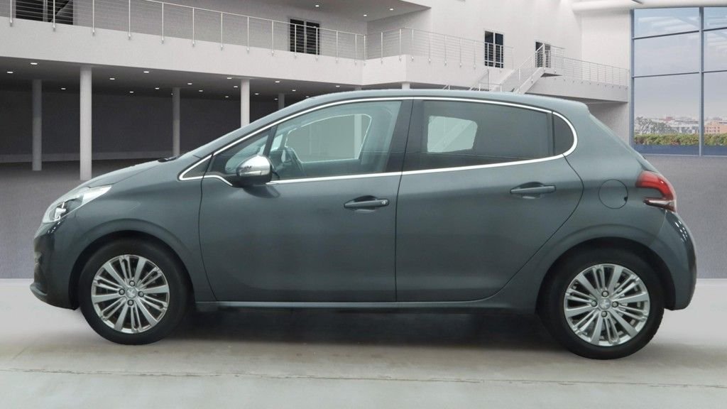 Used Peugeot 208 2016 for sale - 76496776: Photo 6