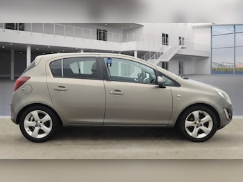 Used Vauxhall Corsa 2013 for sale - 76291922: Photo 2