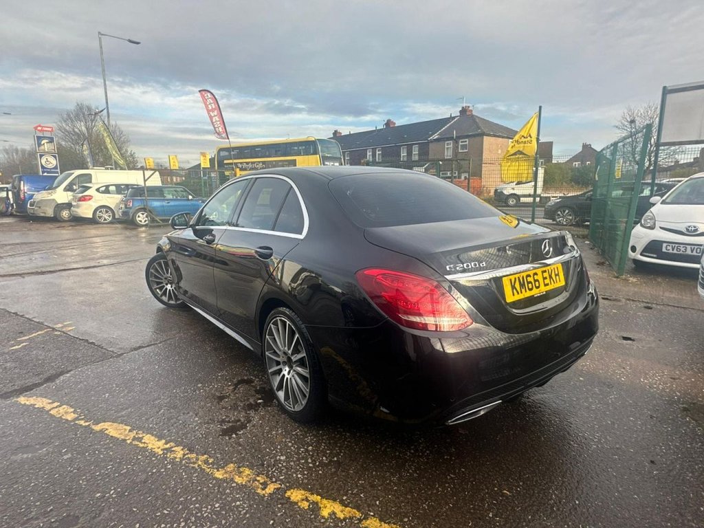 Used Mercedes-Benz C Class 2016 for sale - 76867727: Photo 4