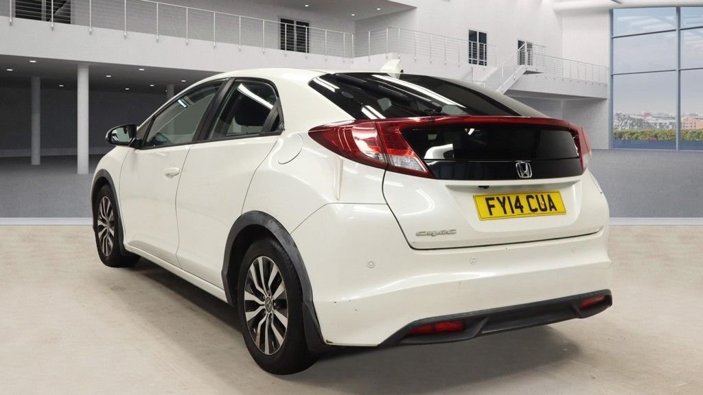 Used Honda Civic 2014 for sale - 76291895: Photo 4