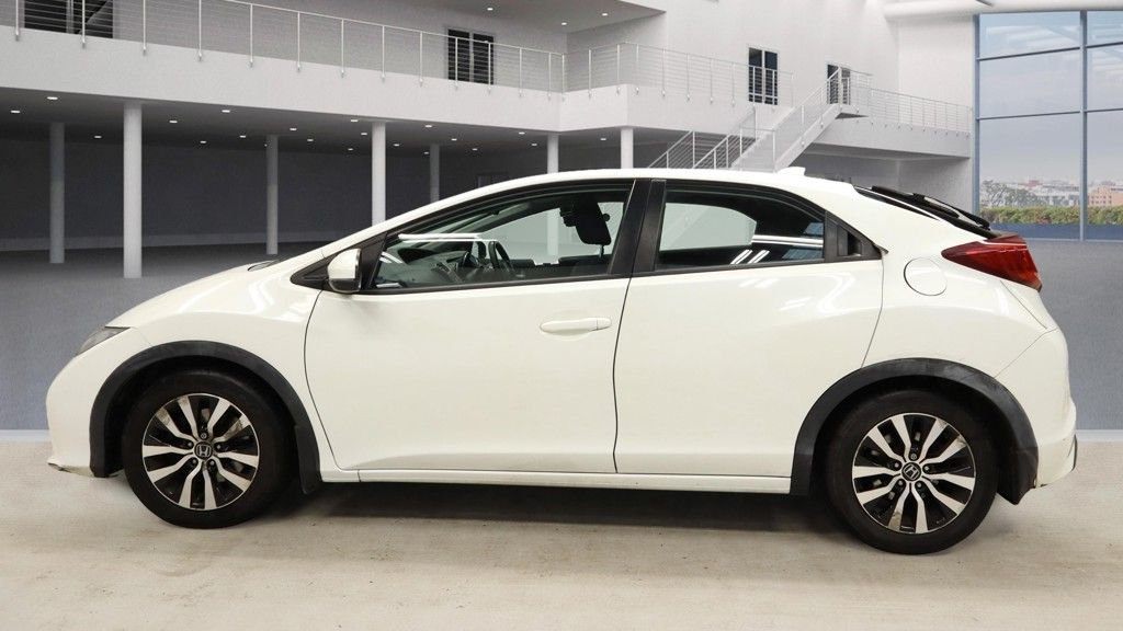 Used Honda Civic 2014 for sale - 76291895: Photo 5
