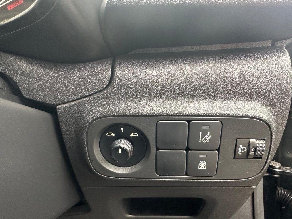 Used Citroen C3 2017 for sale - 76223136: Photo 25