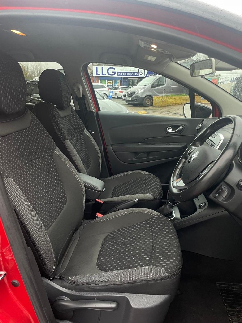 Used Renault Captur 2017 for sale - 76430266: Photo 13