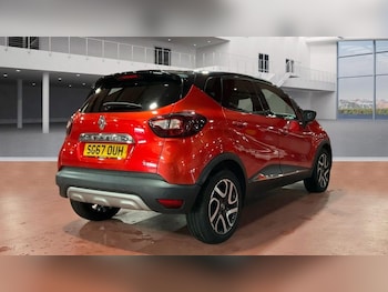 Used Renault Captur 2017 for sale - 76430266: Photo