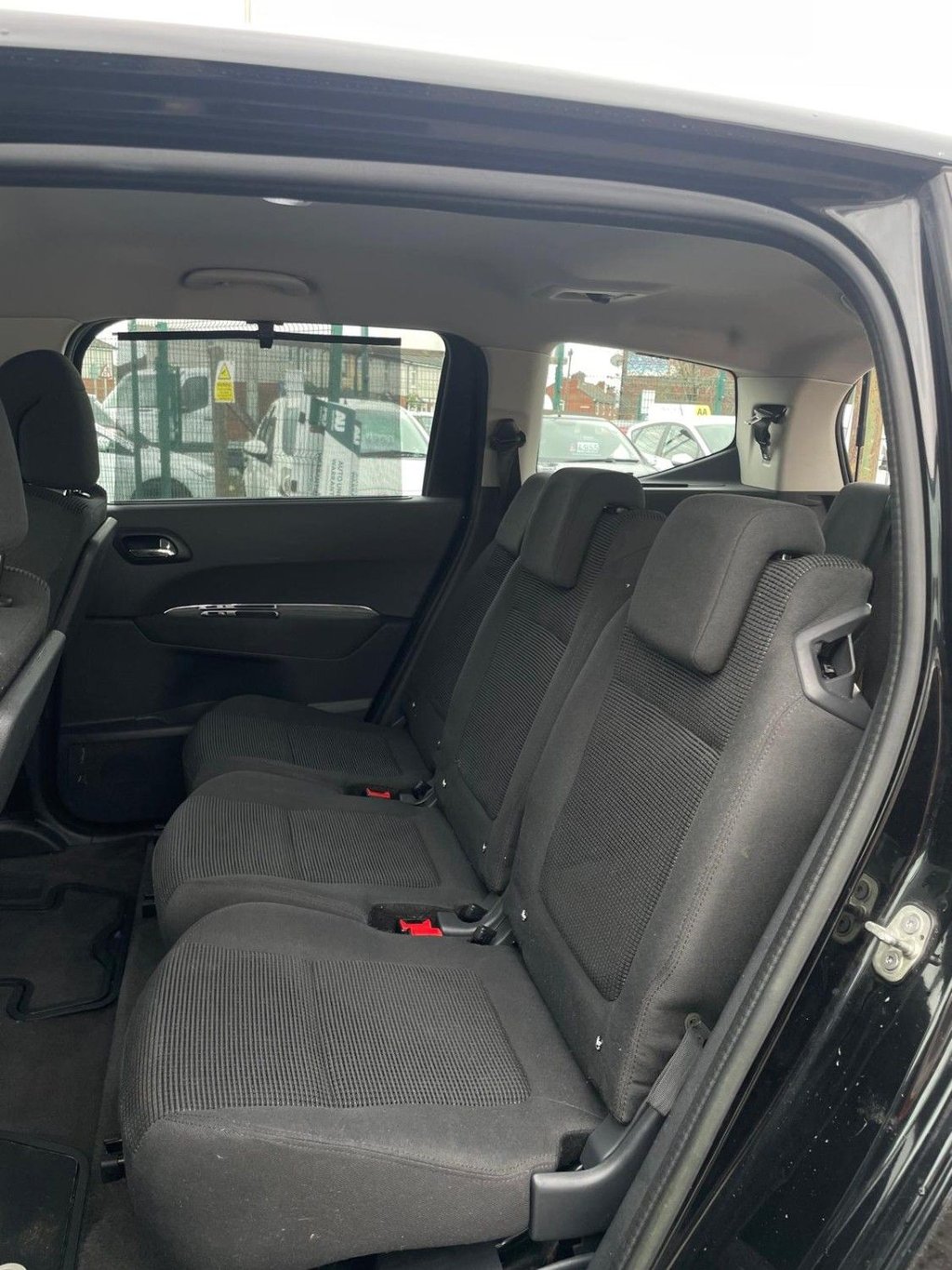 Used Peugeot 5008 2013 for sale - 77976263: Photo 16