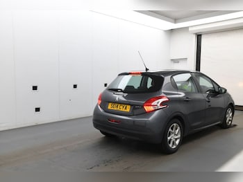 Used Peugeot 208 2014 for sale - 78212757: Photo